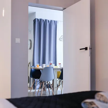 Six Dreams Spot Daire *